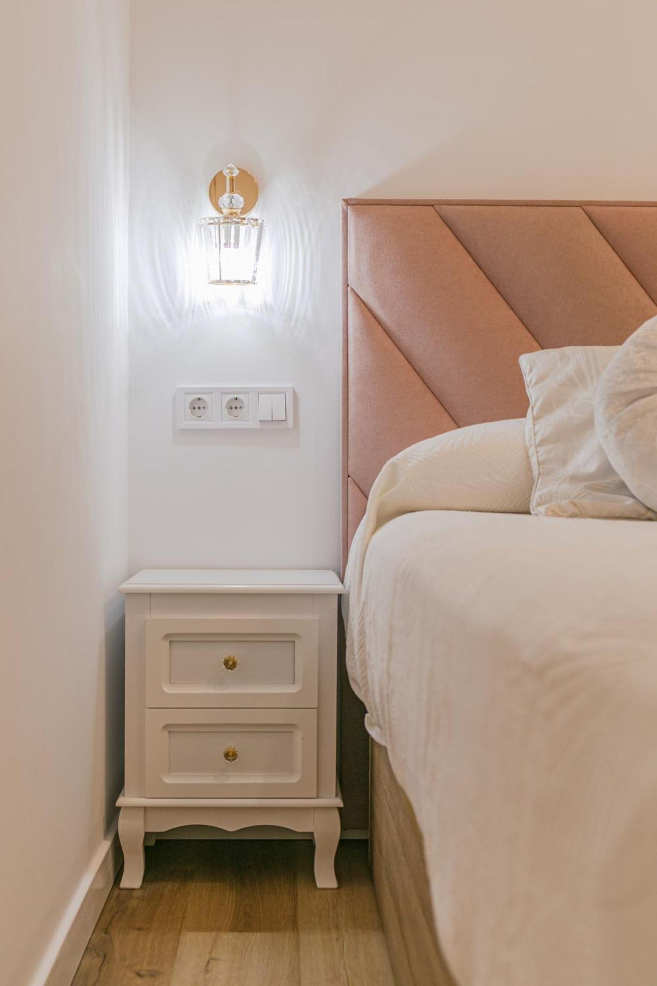 Apartamento Lujoso Frente La Feria De Sevilla, Remedios *